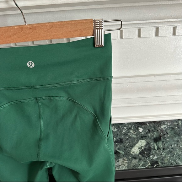 Lululemon Invigorate High-Rise Crop 23" Everglades Green size 4 - Picture 3 of 9